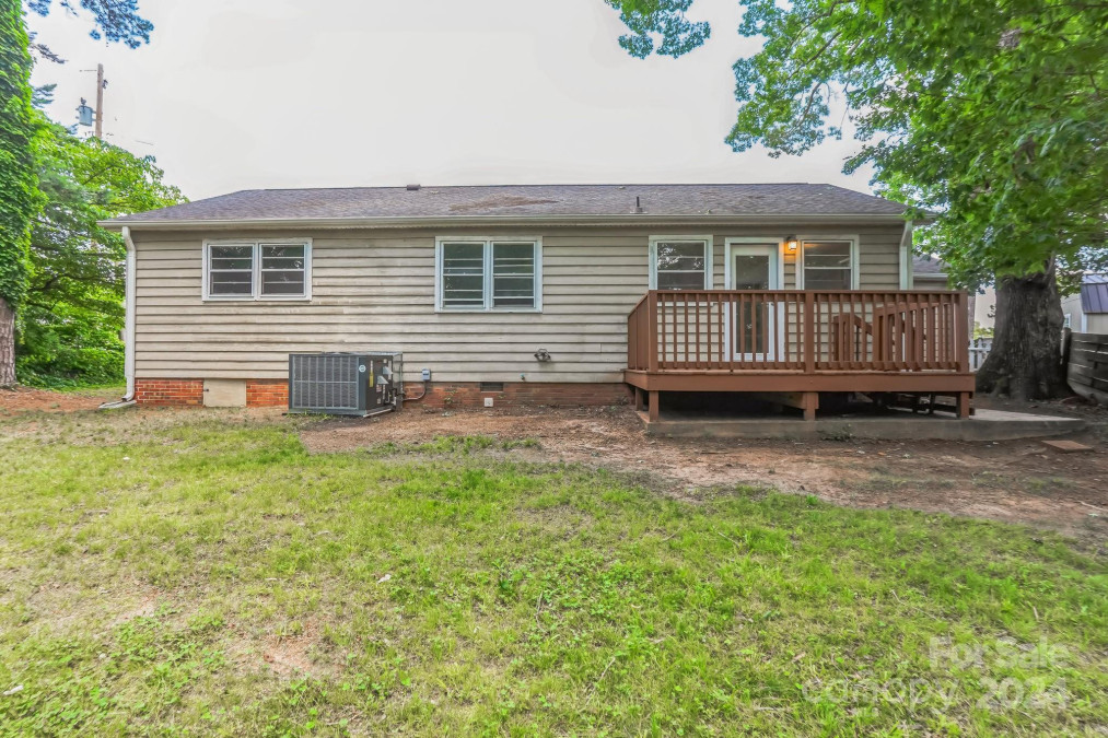 704 Ryder Ave Landis, NC 28088