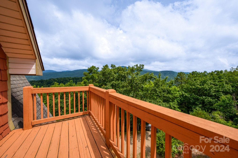 325 Continental Divide Rg Fairview, NC 28730