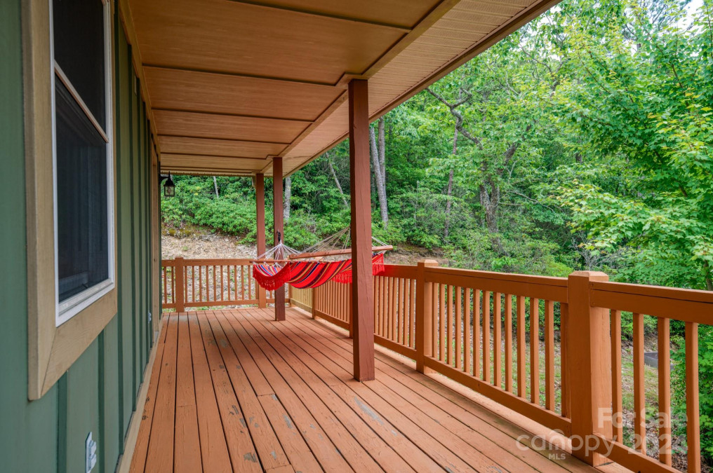 325 Continental Divide Rg Fairview, NC 28730