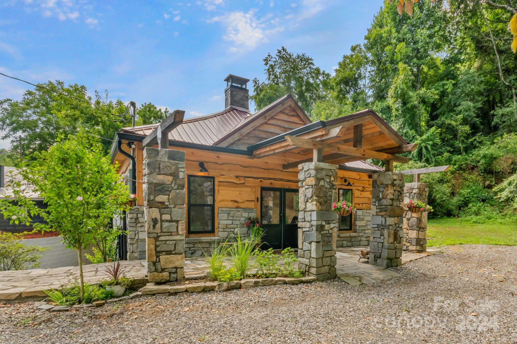 24 Old Leicester Hw Asheville, NC 28804