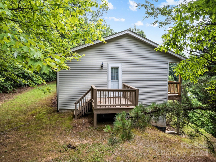 3 Bonnie Ln Horse Shoe, NC 28742