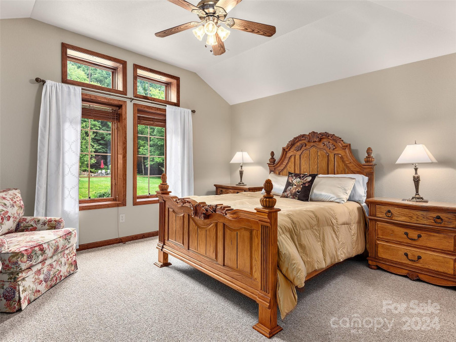 71 Serenity Cv Maggie Valley, NC 28751