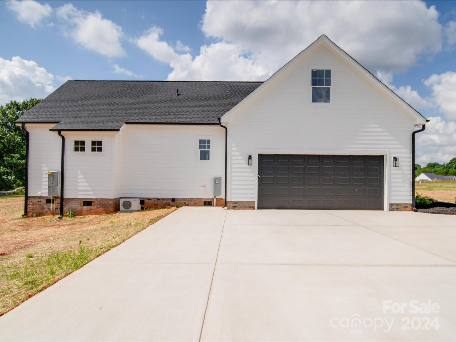 227 Triple Ponds Ct Clover, SC 29710