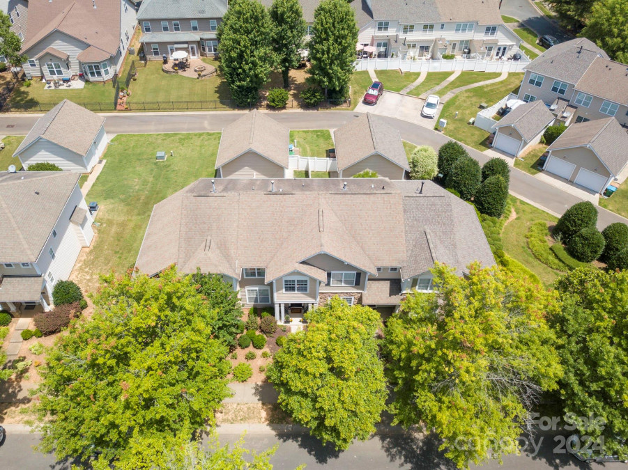 8012 Lynwood Sq Waxhaw, NC 28173