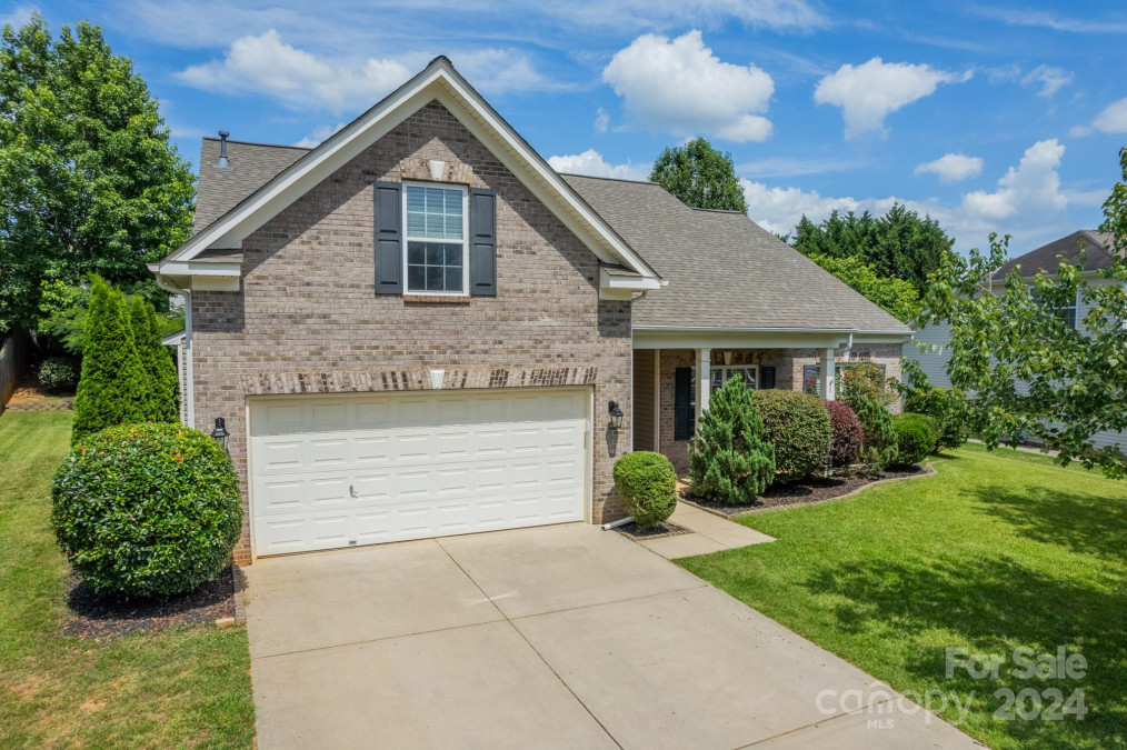 232 Golden Valley Dr Mooresville, NC 28115