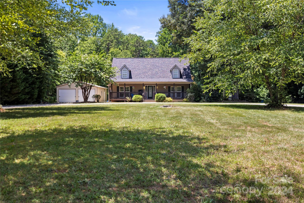 110 Spratt Dr Mount Holly, NC 28120