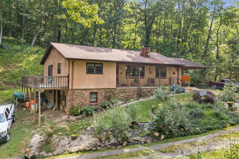 1185 Roses Branch Rd Green Mountain, NC 28740