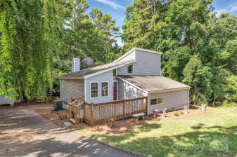 3076 Point Clear Dr Tega Cay, SC 29708