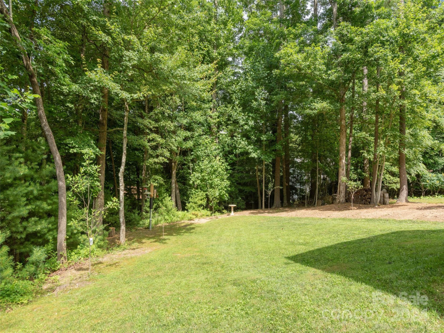 138 Lone Eagle Ln Hendersonville, NC 28739