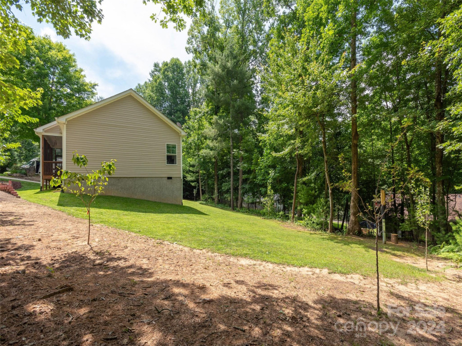 138 Lone Eagle Ln Hendersonville, NC 28739