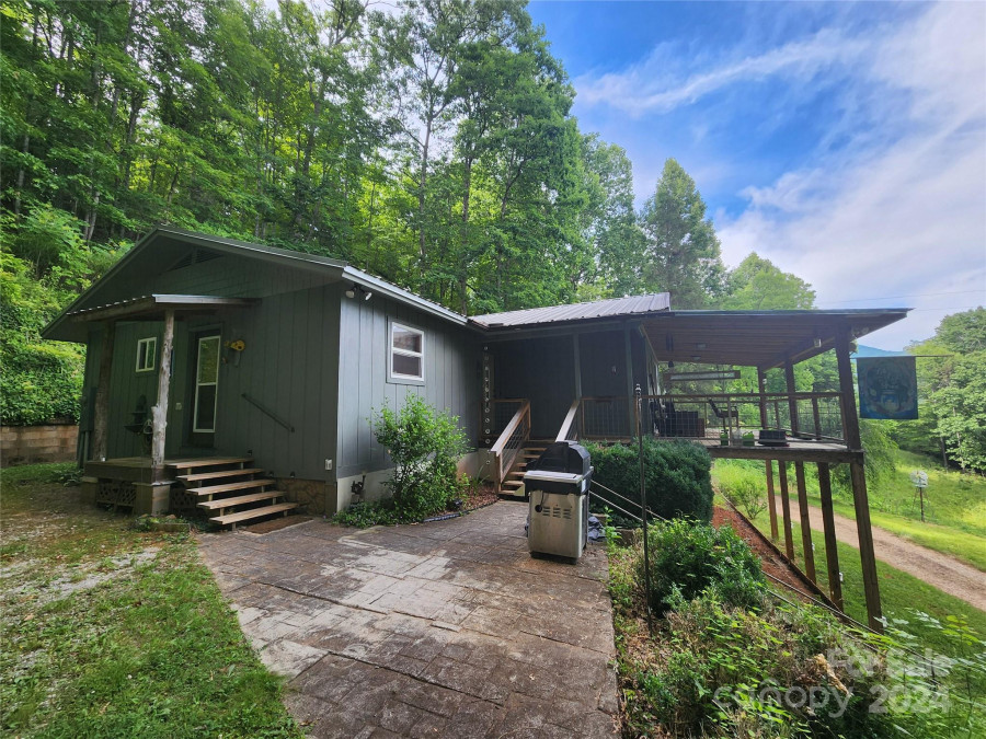 371 Mccoy Hill Rd Franklin, NC 28734