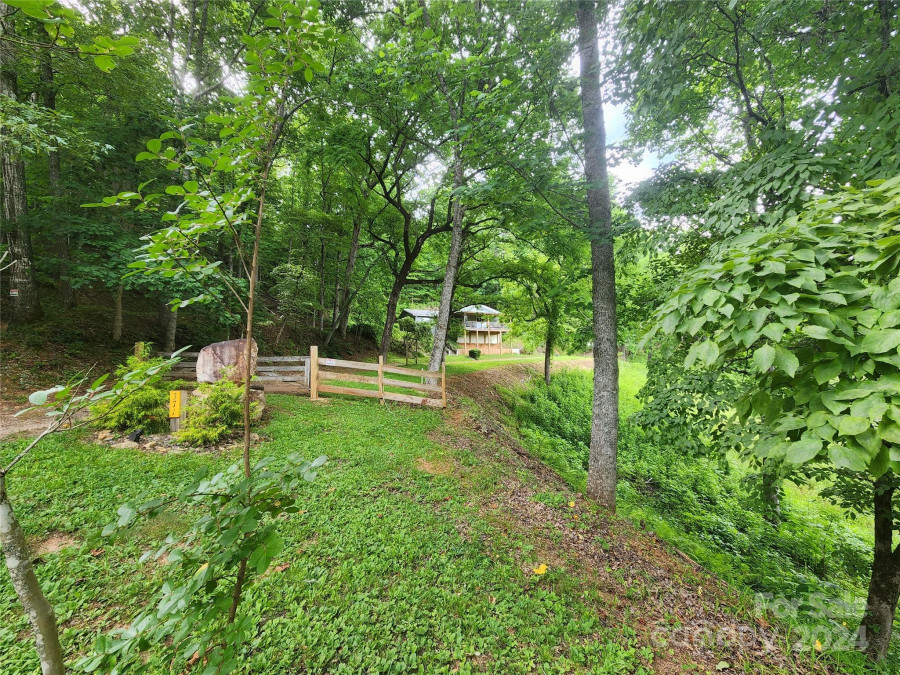 371 Mccoy Hill Rd Franklin, NC 28734