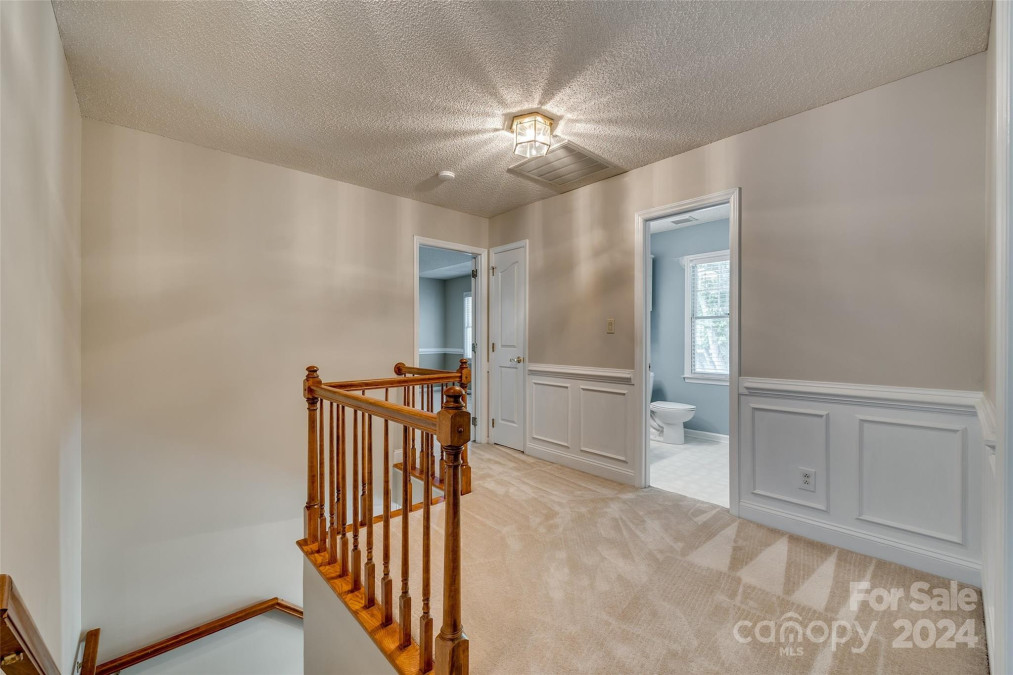 9226 Deer Spring Ln Charlotte, NC 28210