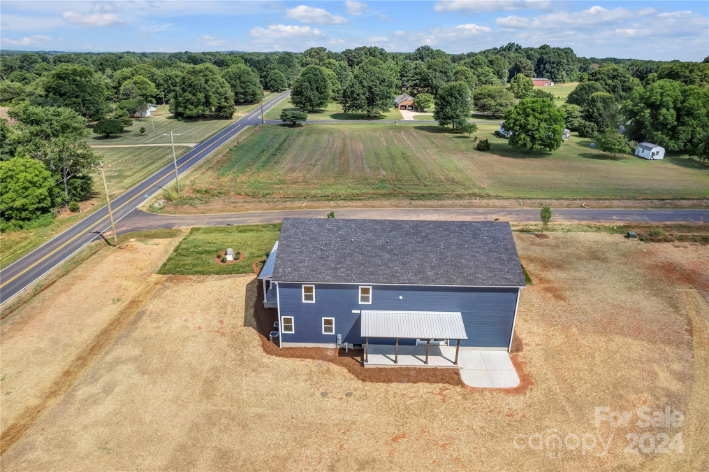 2062 Vineyard Estates Ln Lincolnton, NC 28092