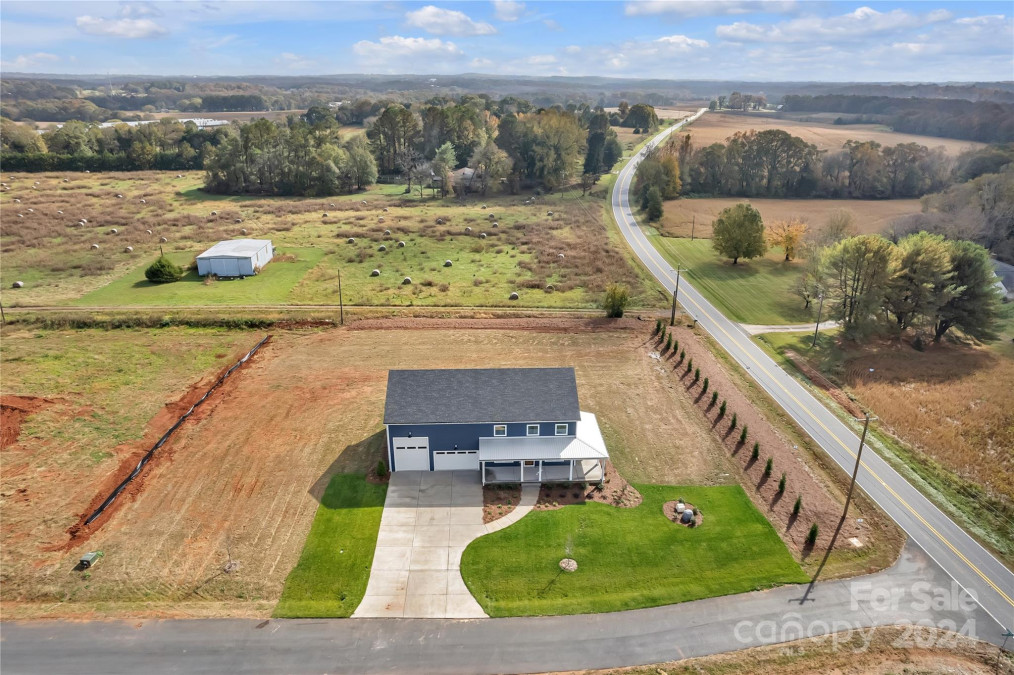 2062 Vineyard Estates Ln Lincolnton, NC 28092