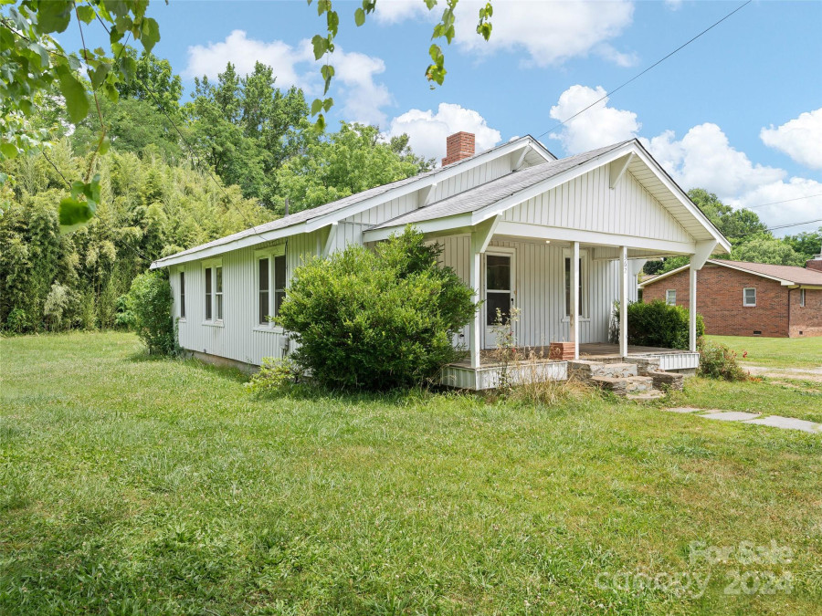 362 Killian St Waynesville, NC 28786