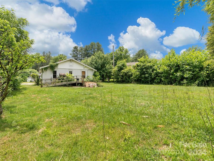 362 Killian St Waynesville, NC 28786