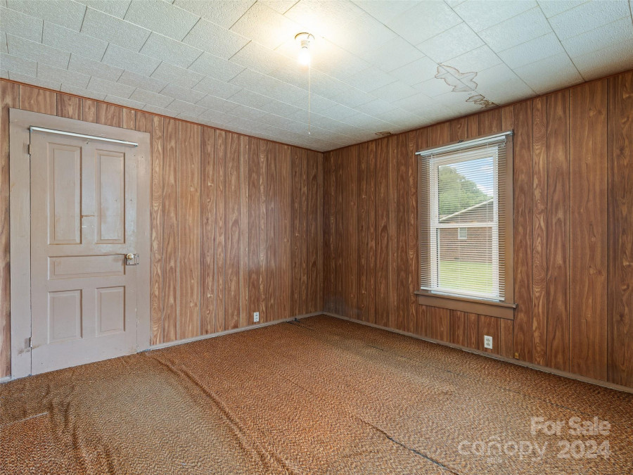 362 Killian St Waynesville, NC 28786