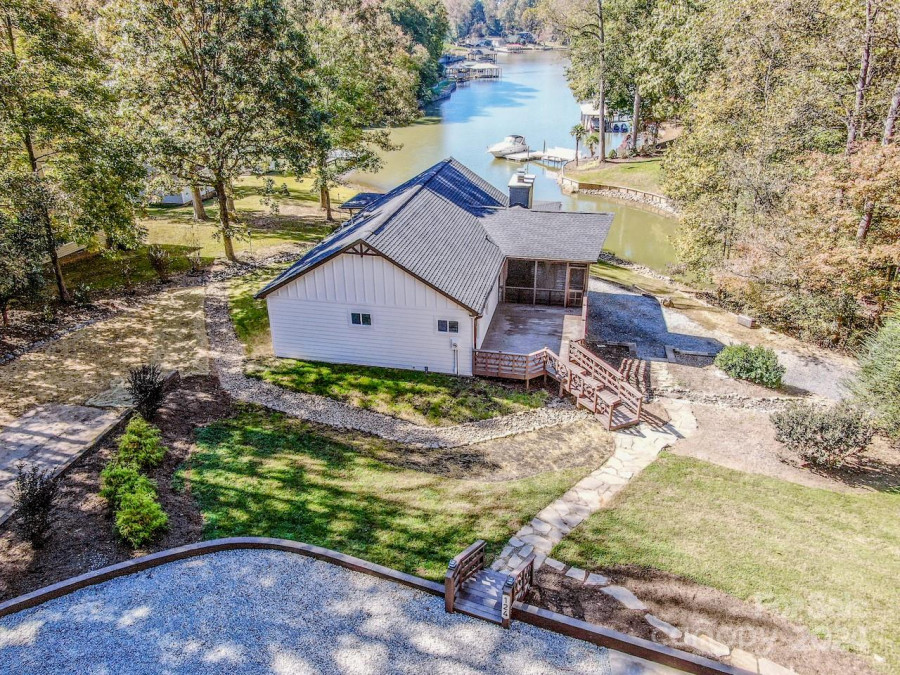 124 La Agua Ln Troutman, NC 28166