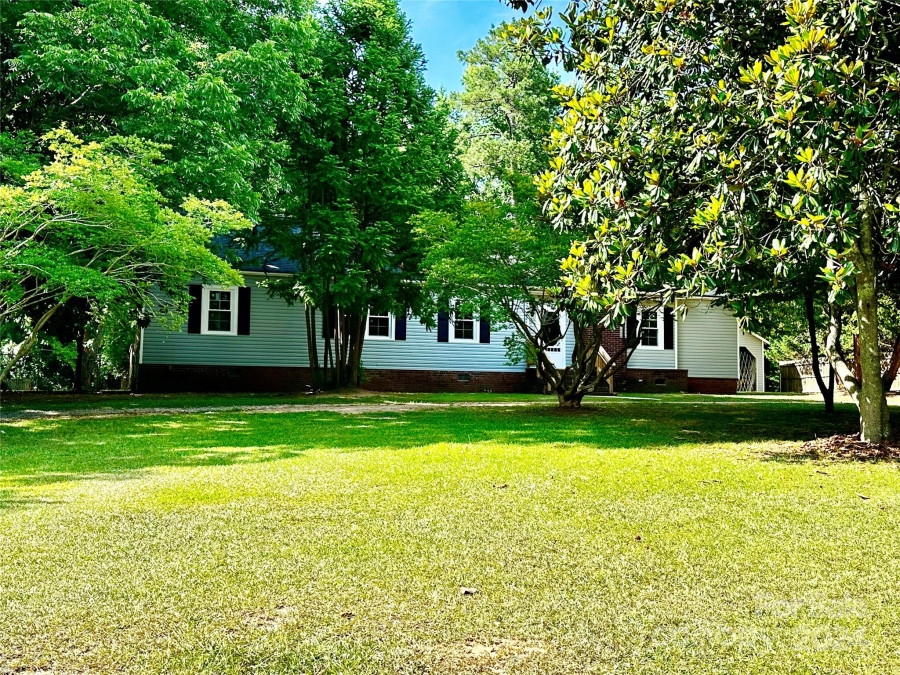 129 Francis Ave Great Falls, SC 29055