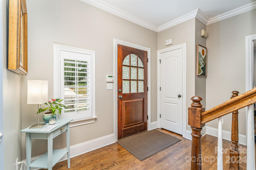 808 Isabel Ct Charlotte, NC 28211