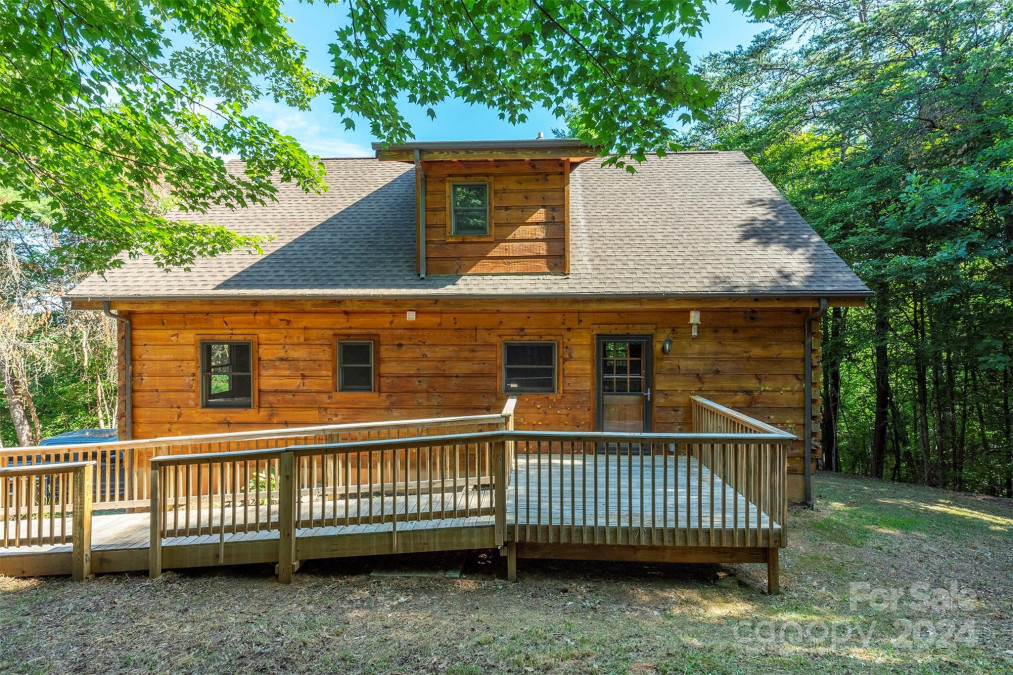 42 Jupiter Hts Weaverville, NC 28787