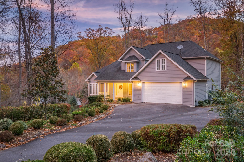 36 Marigold Ct Waynesville, NC 28786