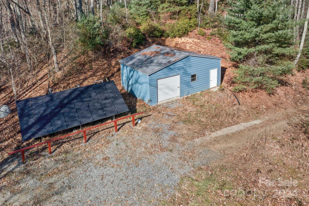 1818 Roaring Fork Rd Hot Springs, NC 28743