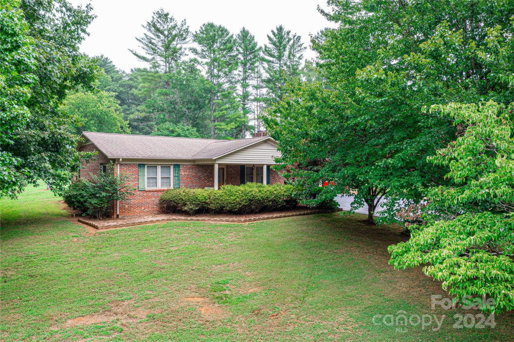 3080 Sunset Trl Lenoir, NC 28645