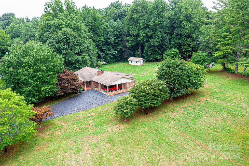 3080 Sunset Trl Lenoir, NC 28645