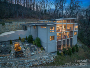 34 Grovepoint Way Asheville, NC 28804