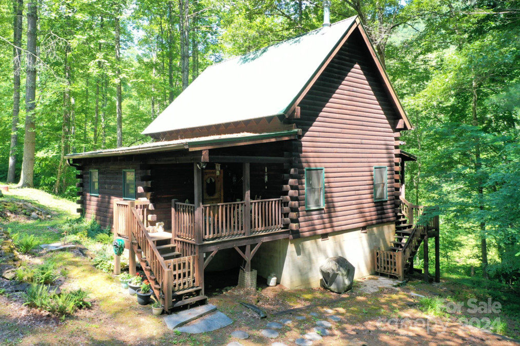 107 Cabin Rg Sylva, NC 28723