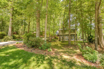 32 Wildwood Cir Fletcher, NC 28732