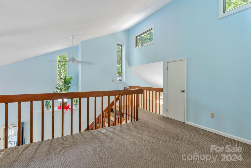 19 Cedarwood Trl Asheville, NC 28803