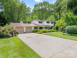 47 Meadowood Ln Waynesville, NC 28786