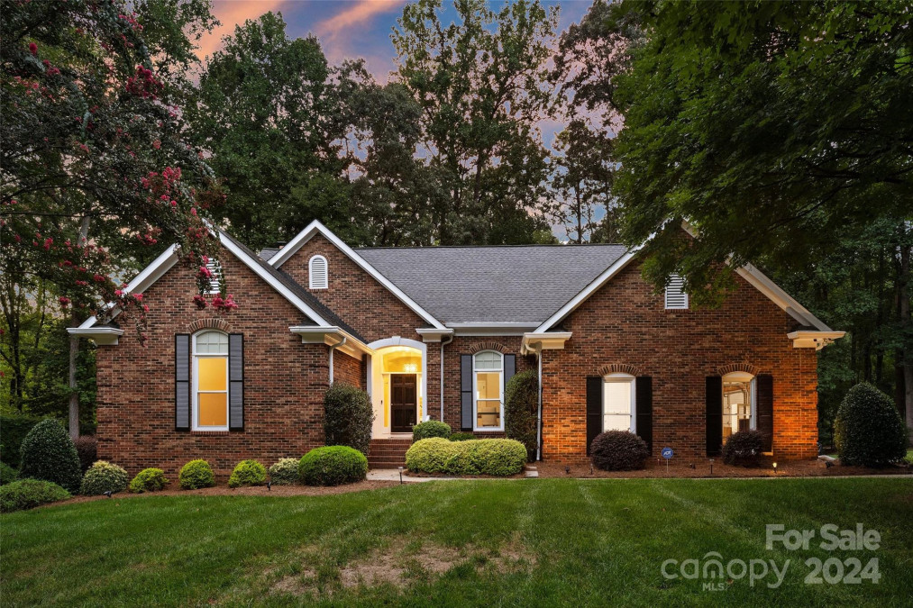 333 Summermore Dr Charlotte, NC 28270