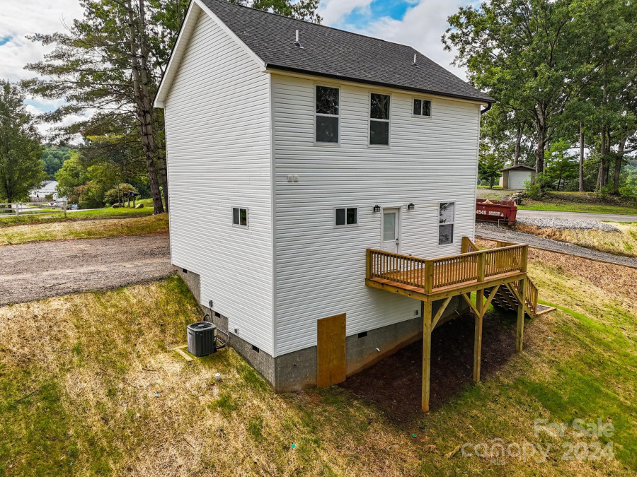 5 Greenridge Rd Weaverville, NC 28787