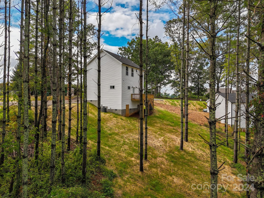 5 Greenridge Rd Weaverville, NC 28787