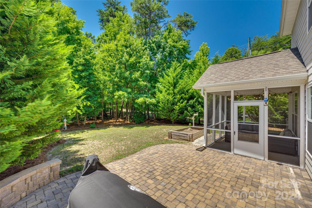 885 Coralbell Way Tega Cay, SC 29708