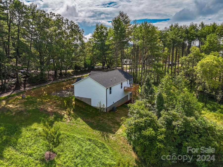 7 Greenridge Rd Weaverville, NC 28787