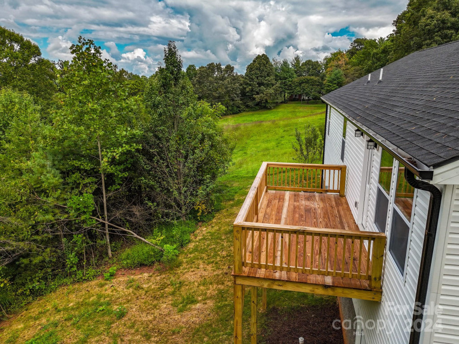 7 Greenridge Rd Weaverville, NC 28787