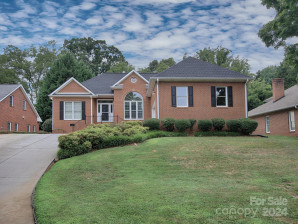 943 Argyle Ct Statesville, NC 28677