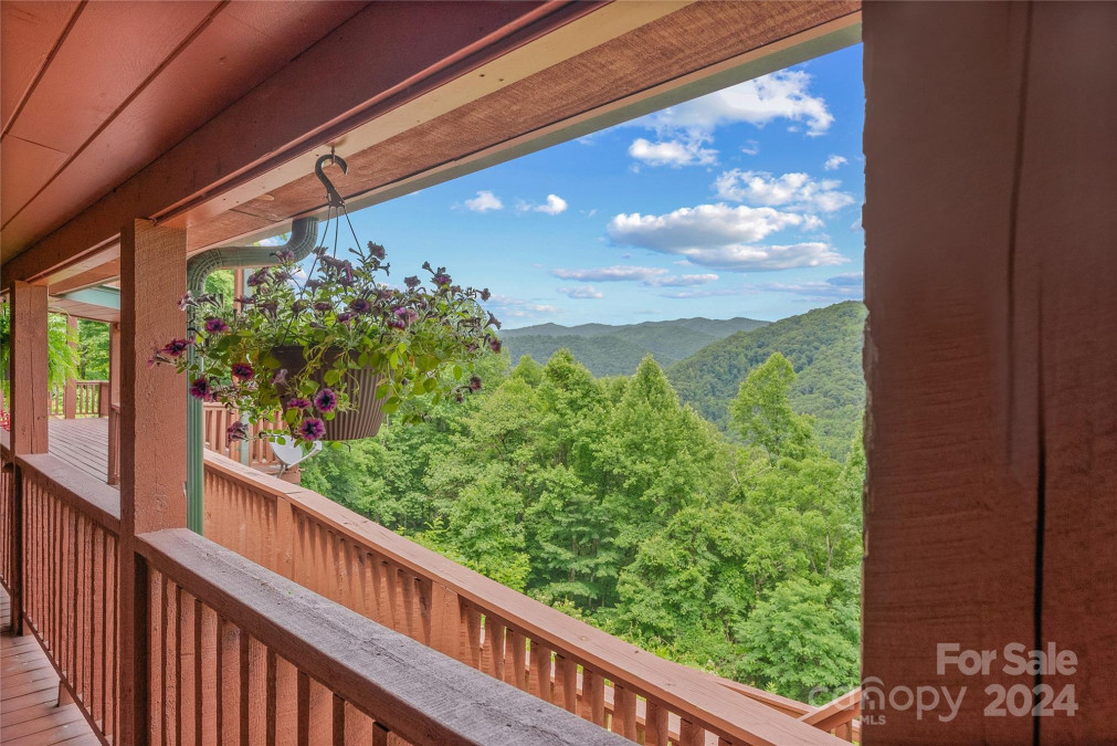 750 Bee Branch Rd Bryson City, NC 28713