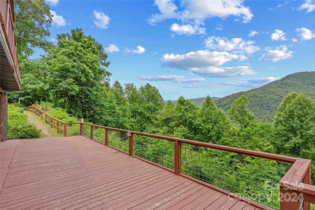 750 Bee Branch Rd Bryson City, NC 28713