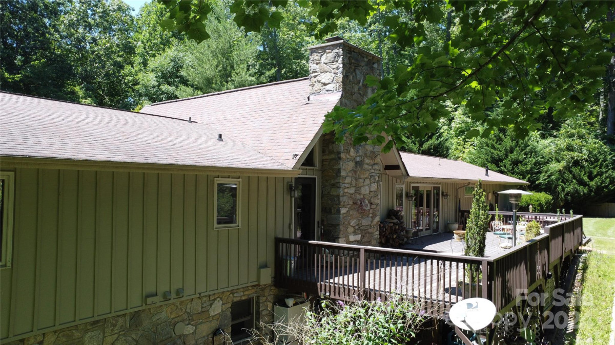 246 Woods Edge Rd Waynesville, NC 28786