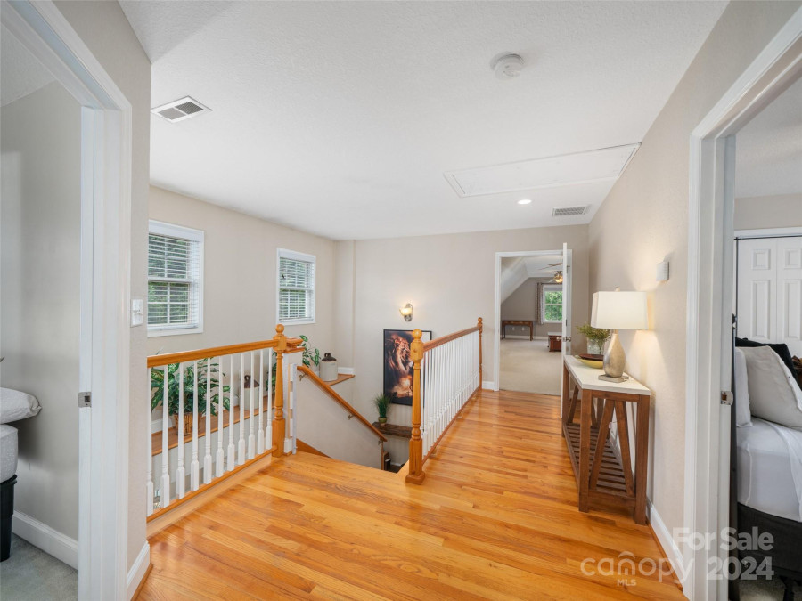 66 Azalea Dr Weaverville, NC 28787