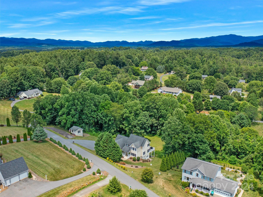 66 Azalea Dr Weaverville, NC 28787