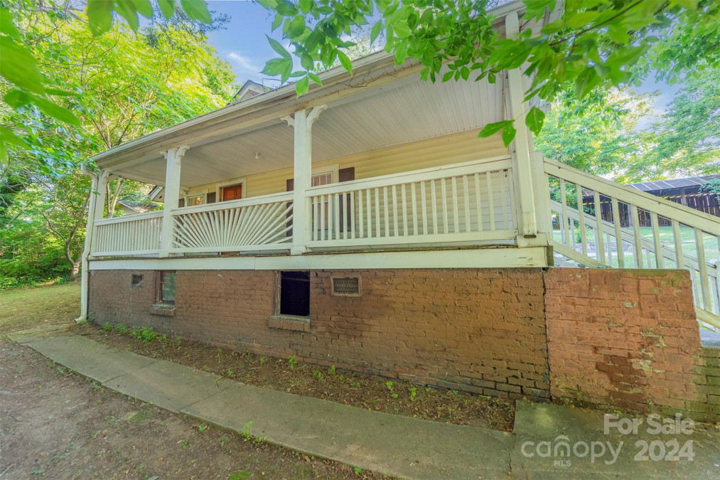 561 Emma Rd Asheville, NC 28806