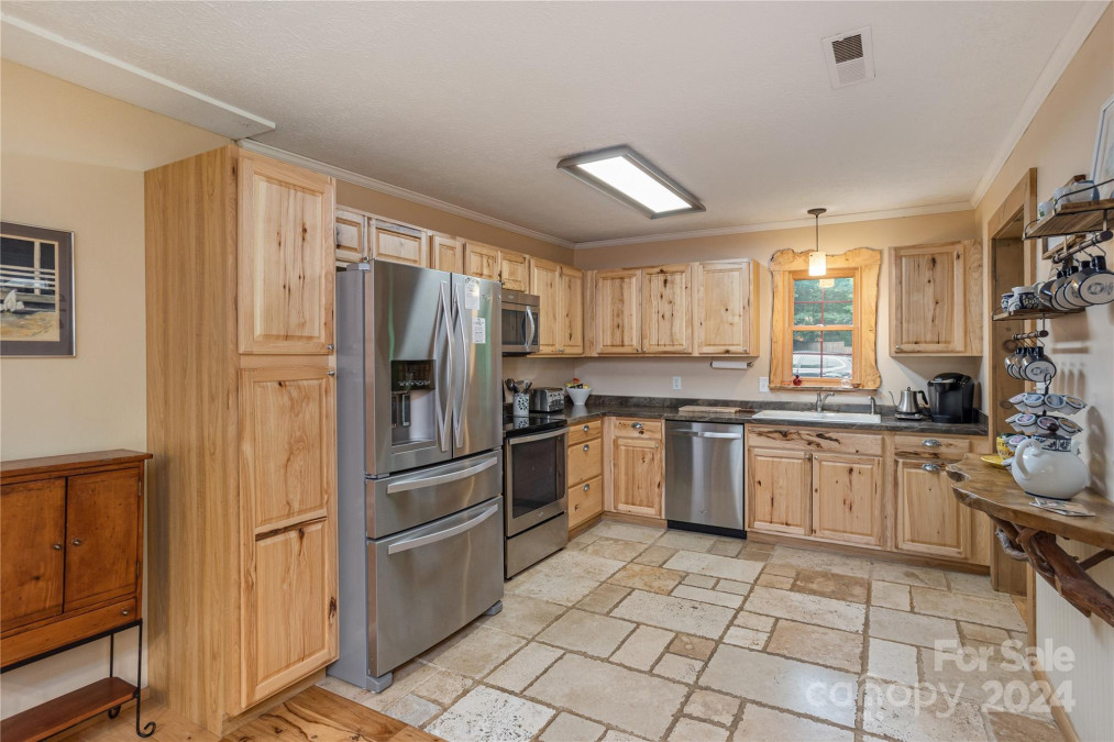 64 Scarlett Dr Pisgah Forest, NC 28768