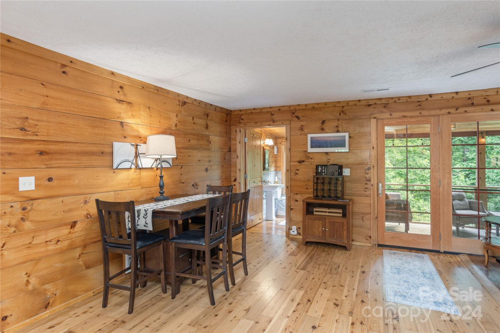 64 Scarlett Dr Pisgah Forest, NC 28768